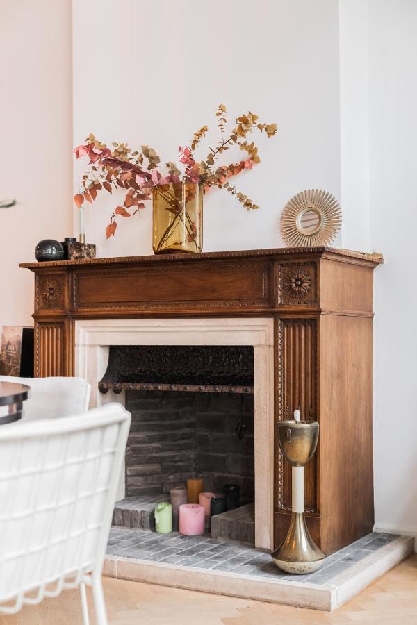 Traditional Chic, High Ceilings' Aircos And Garage Apartment *