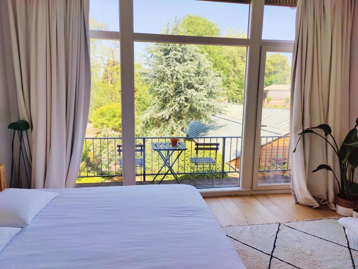 Traditional Chic, High Ceilings' Aircos And Garage Apartment *