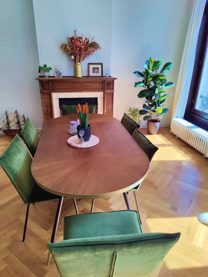 Traditional Chic, High Ceilings' Aircos And Garage Antwerp