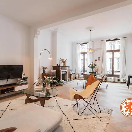 Traditional Chic, High Ceilings' Apt Aircos And Garage Antwerp Exterior photo